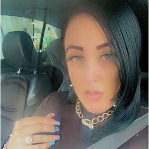 Meet your Posher, Tara lynne